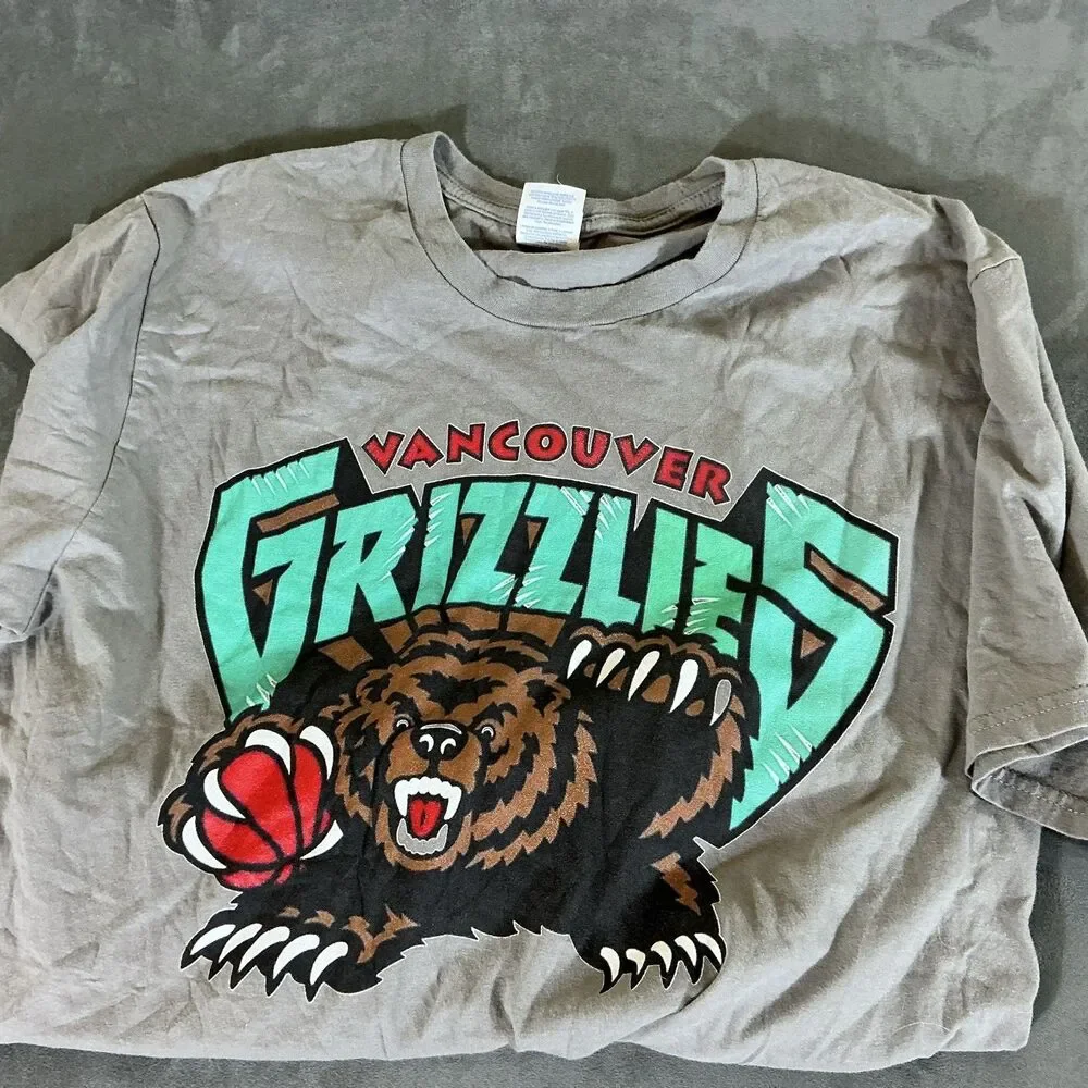 Vancouver Grizzlies XL Gray T Shirt Mens NBA Basketball Shirt Port & Company